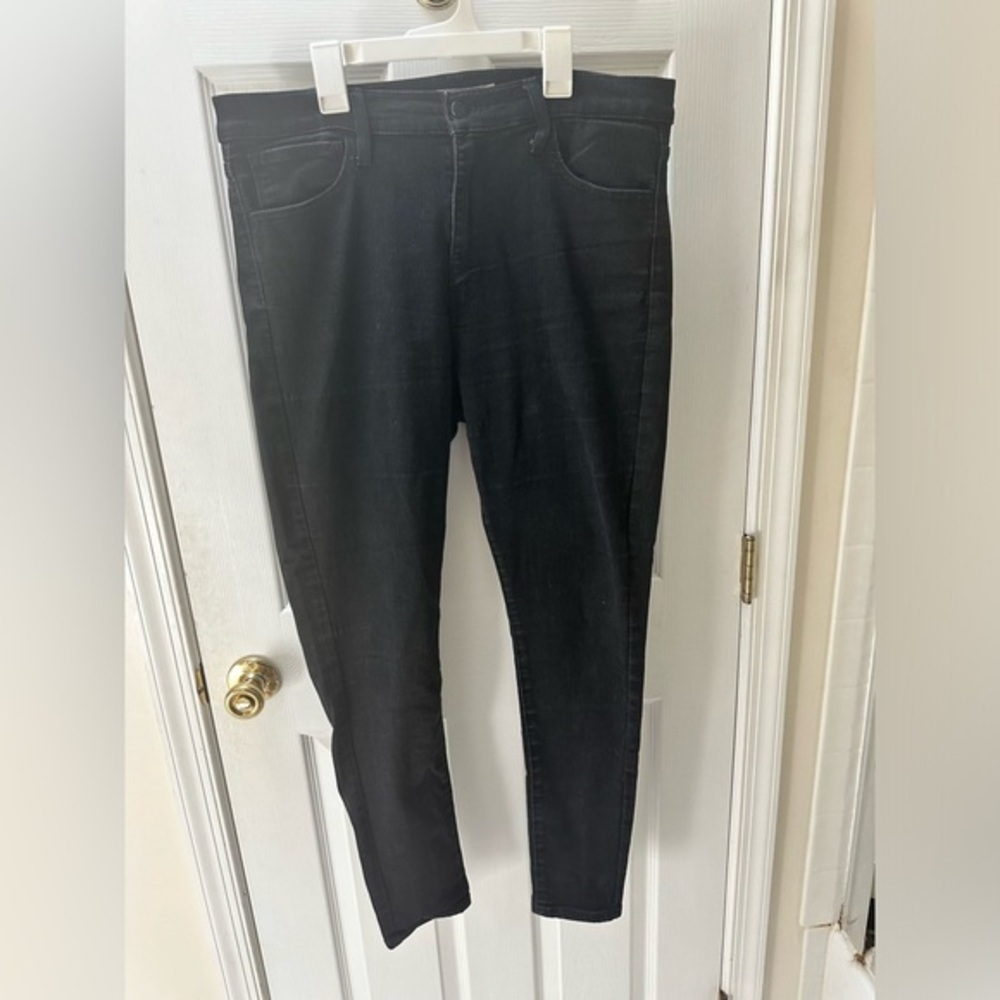 Levi Dark Wash Skinny Jeans
